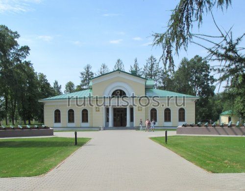 Бородинский музей в центре Бородинского поля