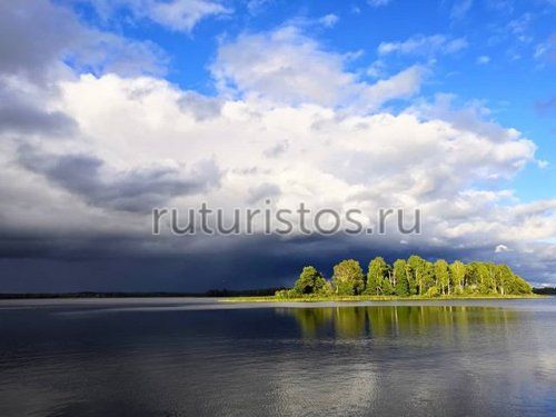 Озеро в России