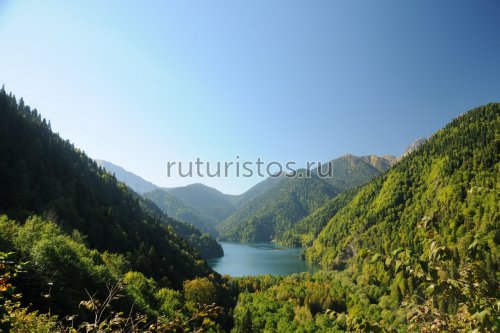 Озеро в Абхазии